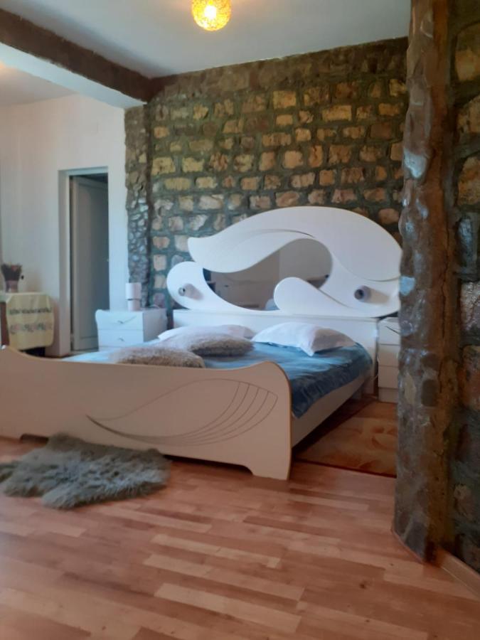 Barlogul Ursilor Lepsa Hotel Luaran gambar