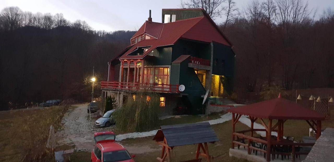 Barlogul Ursilor Lepsa Hotel Luaran gambar