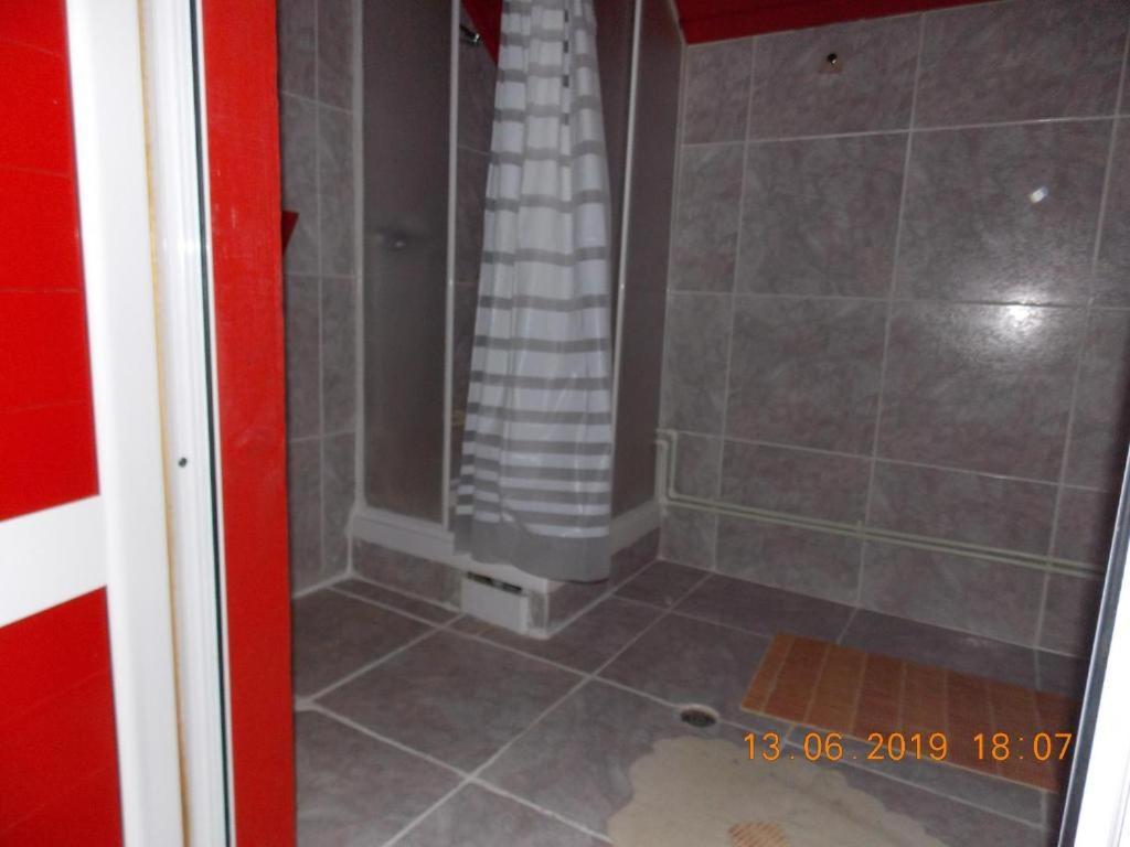 Barlogul Ursilor Lepsa Hotel Luaran gambar